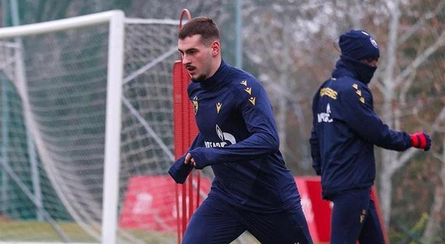 SON DAKİKA |  Fenerbahçe’nin yeni transferi Mimovic yarın İstanbul’a geliyor! Sözleşme detayı belli oldu