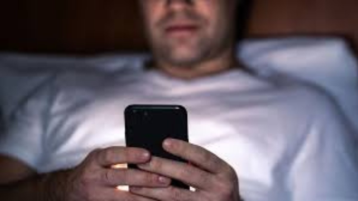 Uyku öncesi telefonla yatağa girenlerin yeni kabusu: Uykusuzluk